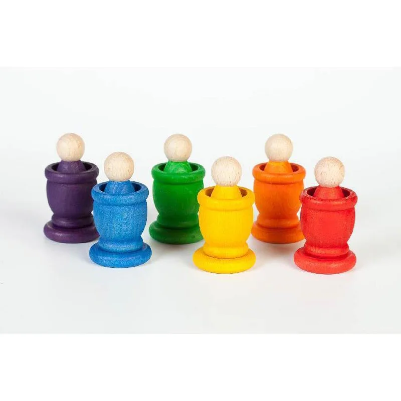 Carved Wooden Chess Set with Intricate Pieces for Strategy Game EnthusiastsGrapat coloured nins, mates and coins