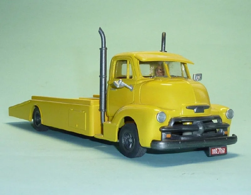 Eco - Friendly Solid Wood Robot Models Toys for STEM - Inspired Kids1954 Chevrolet COE Car Transporter (TRU-401)